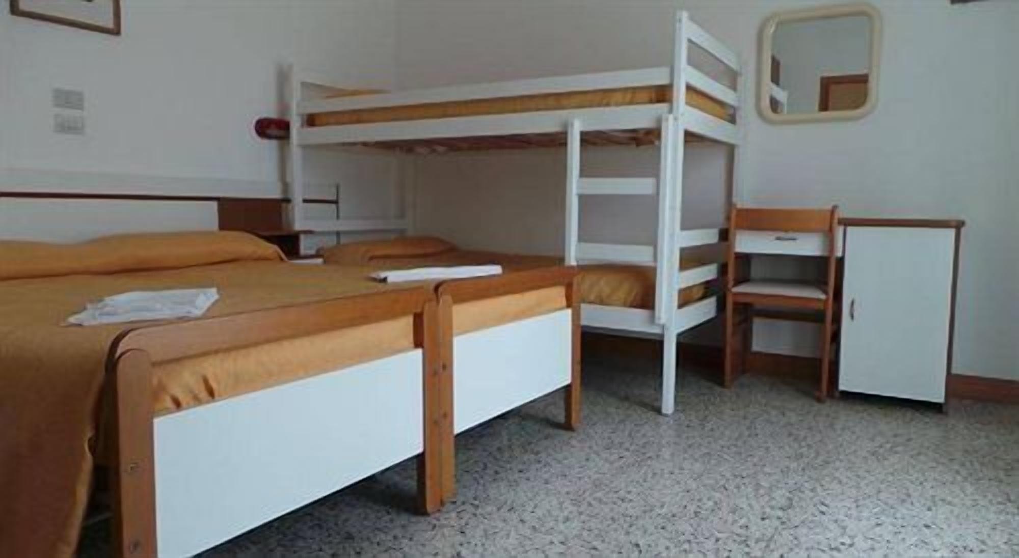 Hotel Graziana リッチョーネ エクステリア 写真